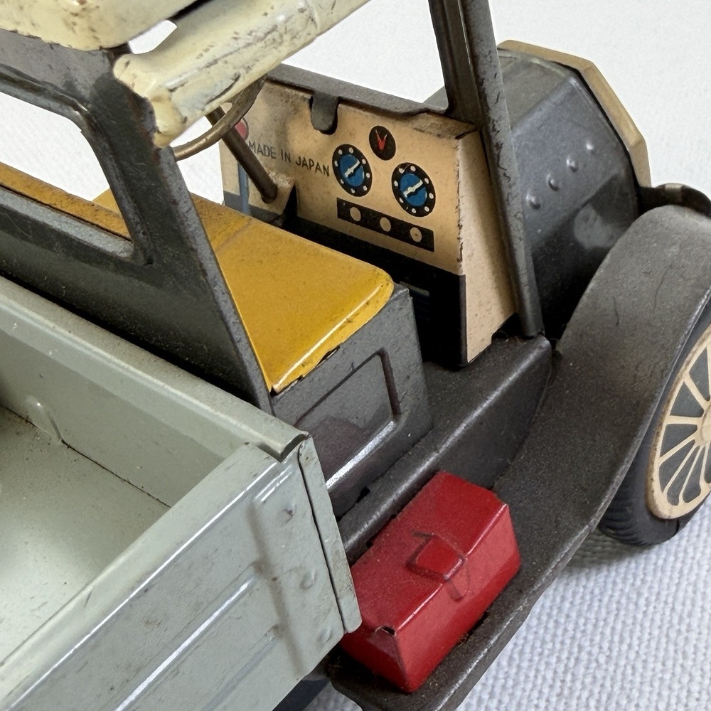 Vintage International Old Timer Friction Delivery Truck no box Japan 1960's - Picture 9 of 13
